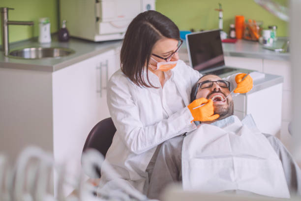 Best Emergency Tooth Extraction in Orange Blossom, CA